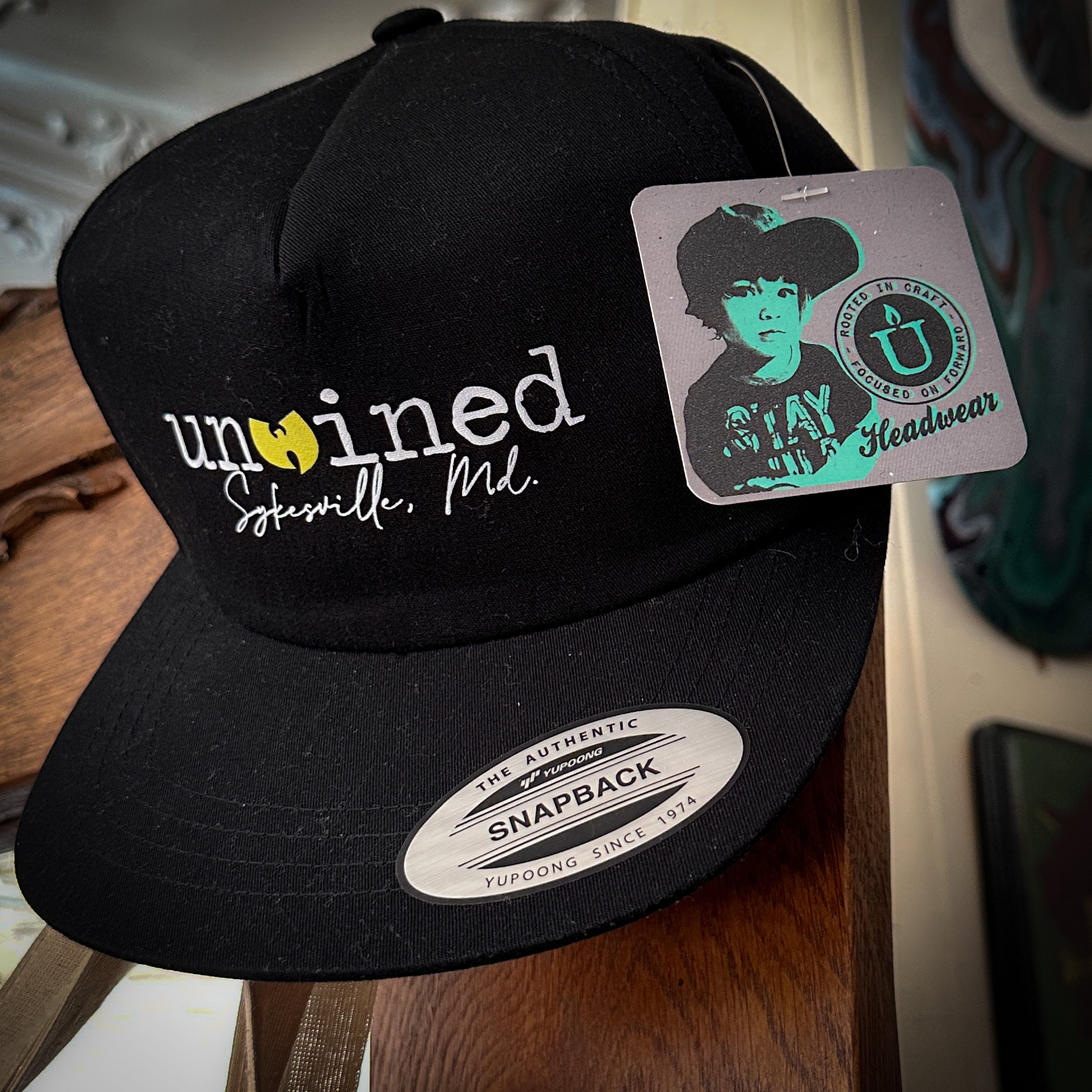 W Classic Snapback Hat